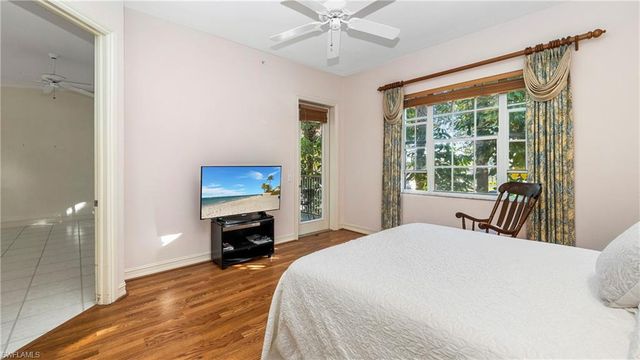 780 Bentwater CIR 102, Naples, FL 34108