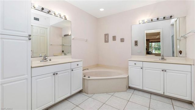 780 Bentwater CIR 102, Naples, FL 34108