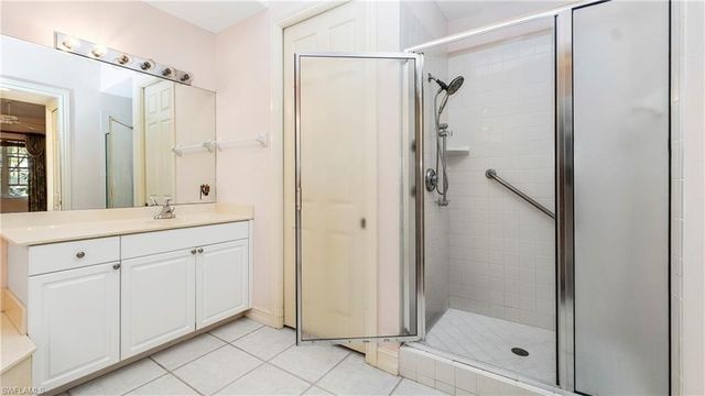 780 Bentwater CIR 102, Naples, FL 34108