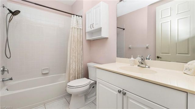 780 Bentwater CIR 102, Naples, FL 34108