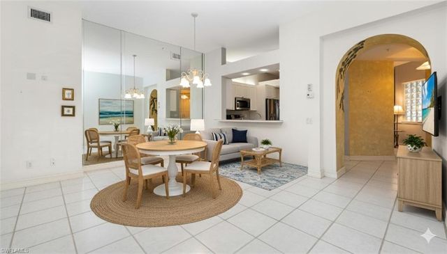 780 Bentwater CIR 102, Naples, FL 34108