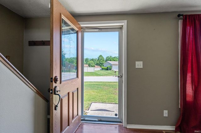 14666 Mill Valley Lane, Granger, IN 46530
