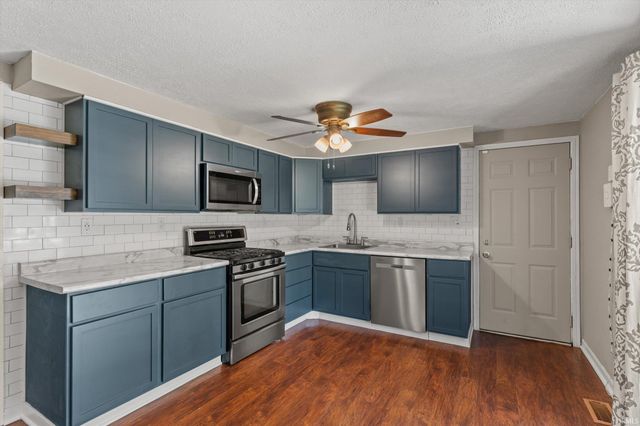 14666 Mill Valley Lane, Granger, IN 46530