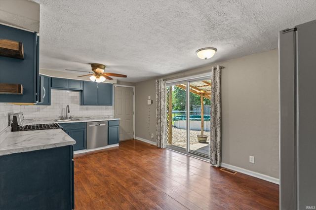 14666 Mill Valley Lane, Granger, IN 46530