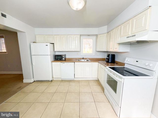 5504 WESTMINSTER CT, Temple Hills, MD 20748