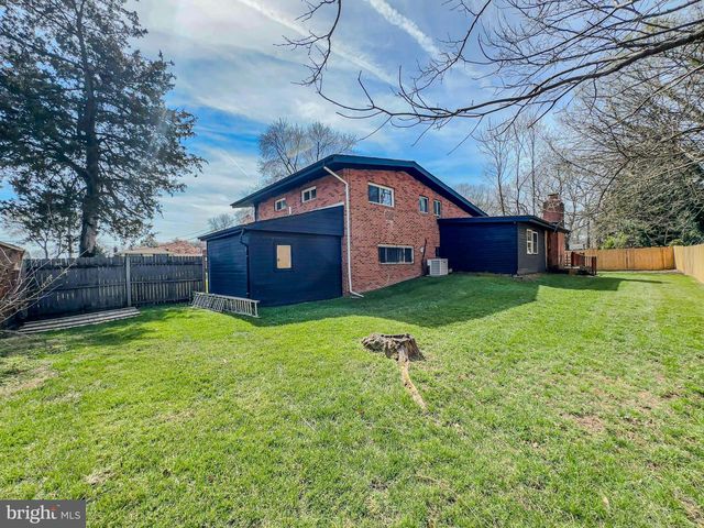 5504 WESTMINSTER CT, Temple Hills, MD 20748