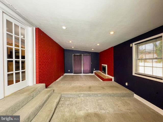 5504 WESTMINSTER CT, Temple Hills, MD 20748