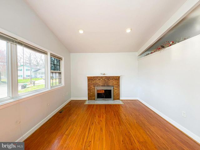 5504 WESTMINSTER CT, Temple Hills, MD 20748