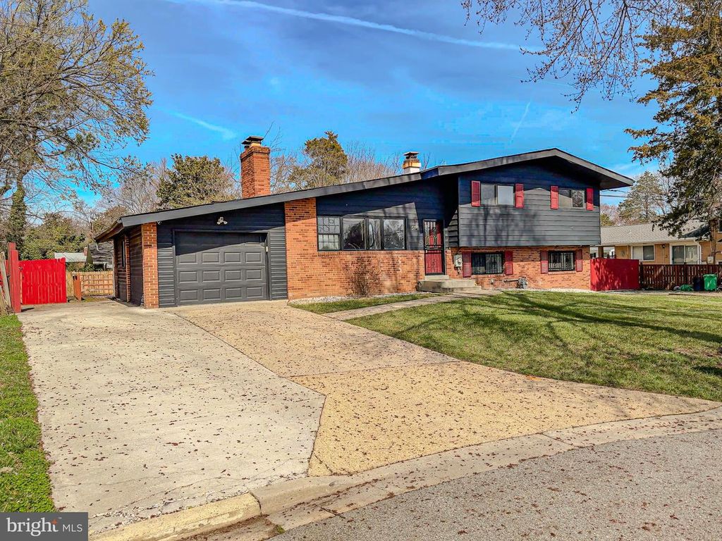 5504 WESTMINSTER CT, Temple Hills, MD 20748