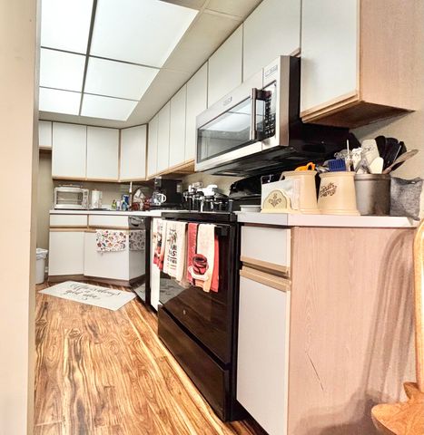 402 Sturdy Road 2c, Valparaiso, IN 46383