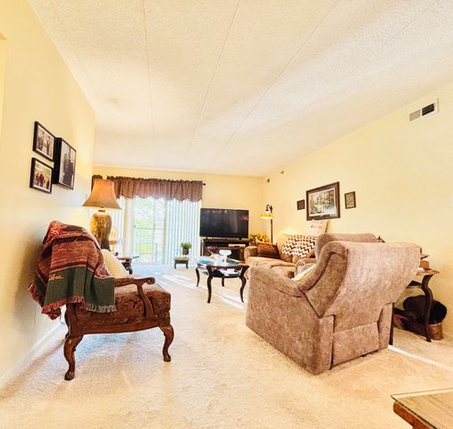 402 Sturdy Road 2c, Valparaiso, IN 46383