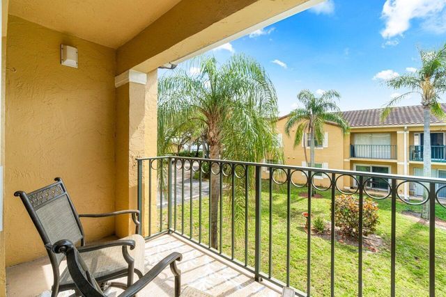 1140 Lake Shore Drive 202, Lake Park, FL 33403