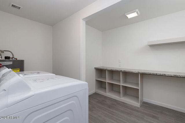 2543 E IMPALA Avenue, Mesa, AZ 85204
