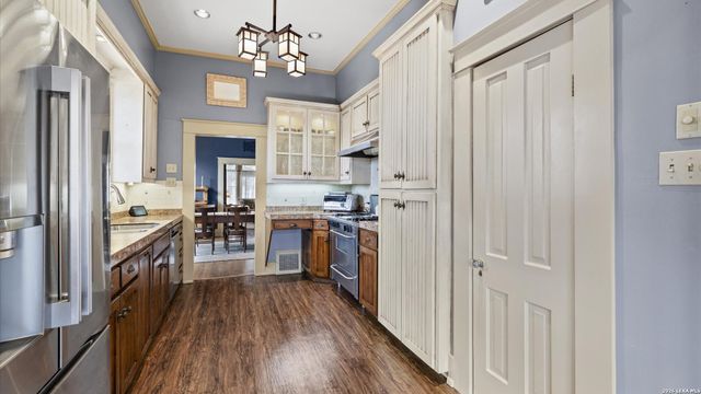 418 S Santa Clara, New Braunfels, TX 78130