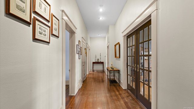 418 S Santa Clara, New Braunfels, TX 78130