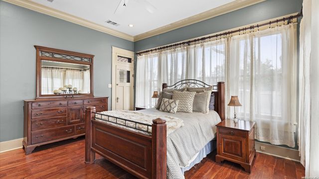 418 S Santa Clara, New Braunfels, TX 78130