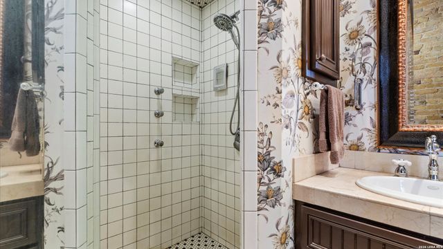 418 S Santa Clara, New Braunfels, TX 78130