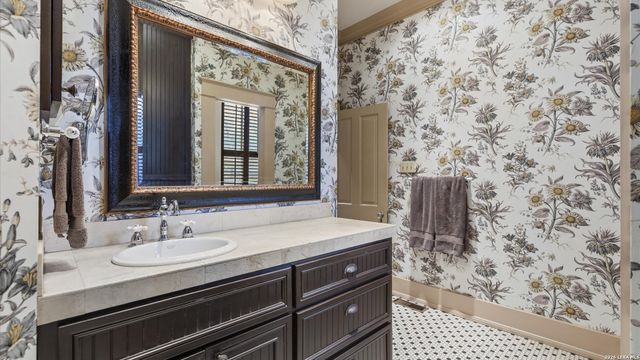 418 S Santa Clara, New Braunfels, TX 78130