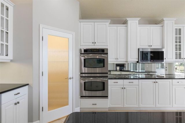 37 N WATERVIEW DRIVE, Palm Coast, FL 32137