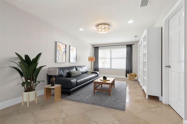 37 N WATERVIEW DRIVE, Palm Coast, FL 32137