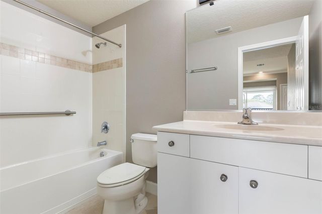 37 N WATERVIEW DRIVE, Palm Coast, FL 32137