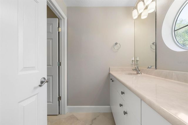 37 N WATERVIEW DRIVE, Palm Coast, FL 32137