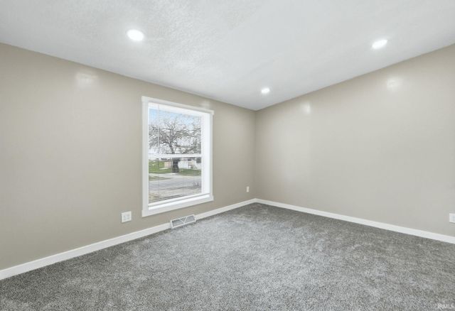 401 S 5th Street, Albion, IN 46701