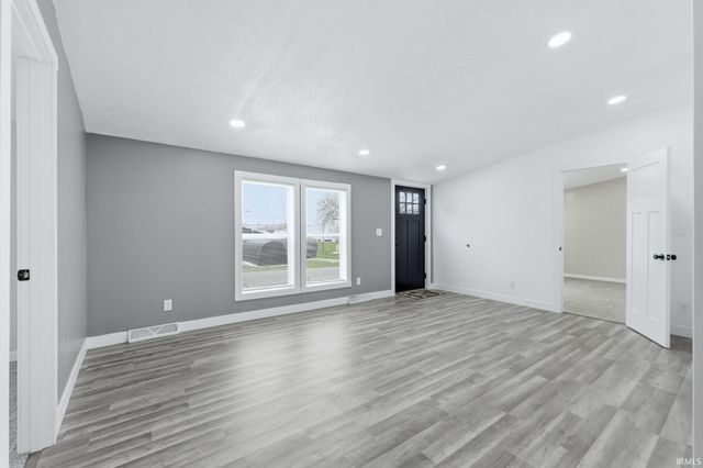 401 S 5th Street, Albion, IN 46701