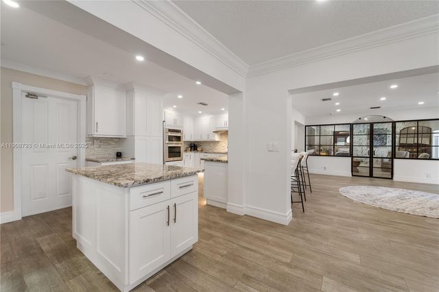 4011 NE 26th Ave, Lighthouse Point, FL 33064