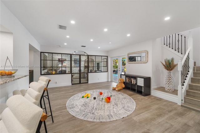 4011 NE 26th Ave, Lighthouse Point, FL 33064