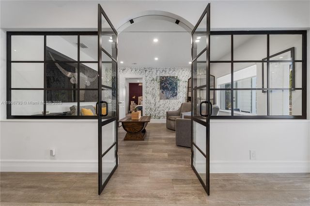 4011 NE 26th Ave, Lighthouse Point, FL 33064