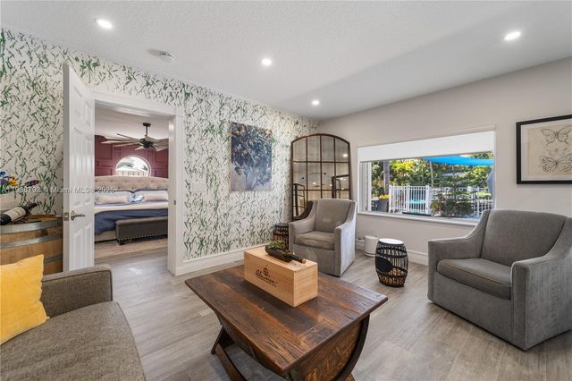 4011 NE 26th Ave, Lighthouse Point, FL 33064