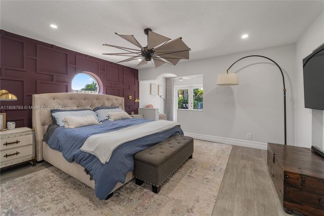 4011 NE 26th Ave, Lighthouse Point, FL 33064