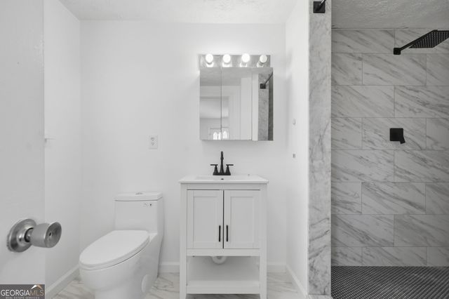 1460 Hillcrest Drive, Sugar Hill, GA 30518