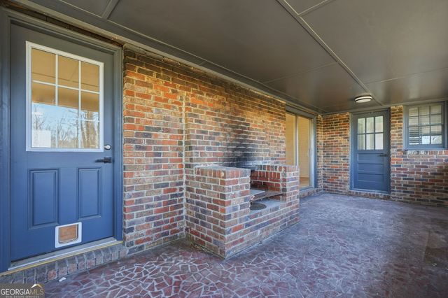 1460 Hillcrest Drive, Sugar Hill, GA 30518