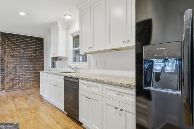 1460 Hillcrest Drive, Sugar Hill, GA 30518