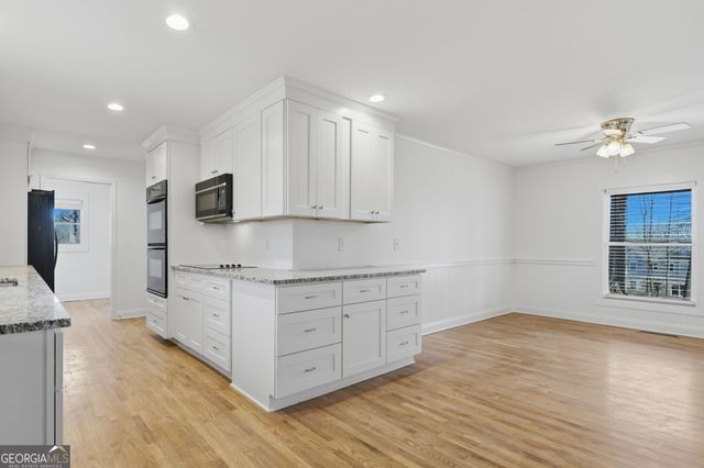 1460 Hillcrest Drive, Sugar Hill, GA 30518