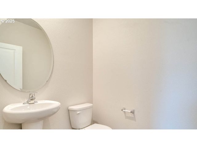 329 Stella St Ne, Salem, OR 97301