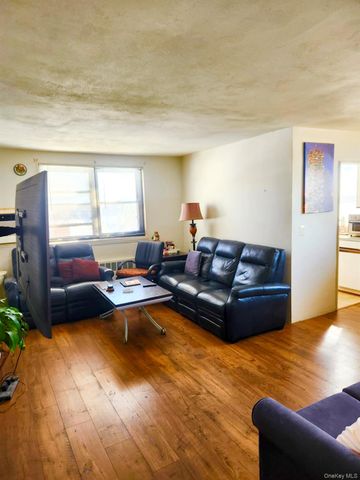 57-65 246 Crescent 2, Douglaston, NY 11362