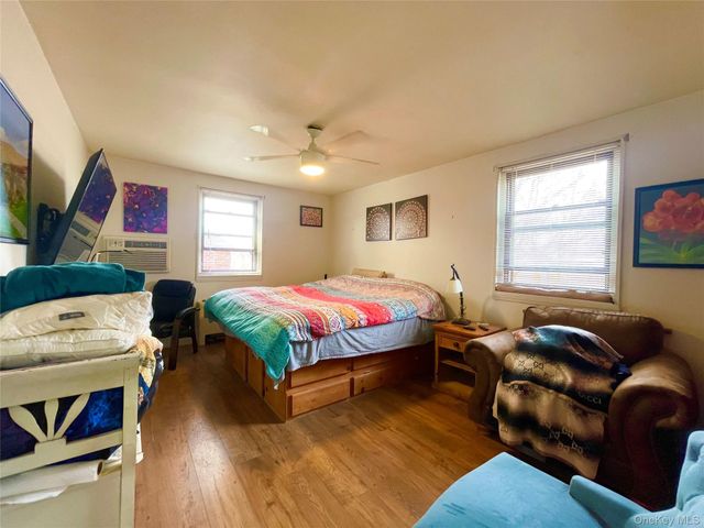 57-65 246 Crescent 2, Douglaston, NY 11362