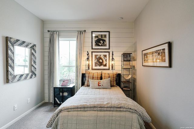 5233 Estates Oak Way, San Antonio, TX 78263