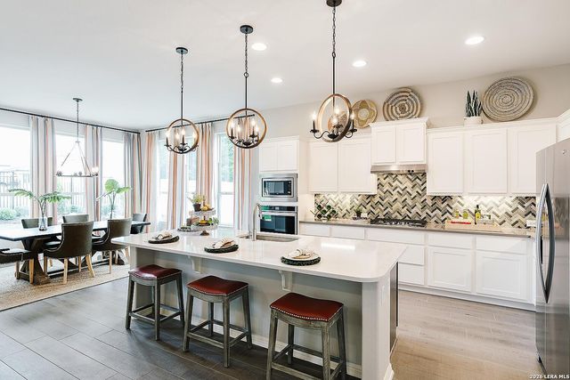 5233 Estates Oak Way, San Antonio, TX 78263