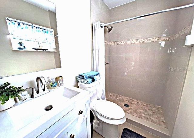 113 174TH AVENUE E B, Redington Shores, FL 33708