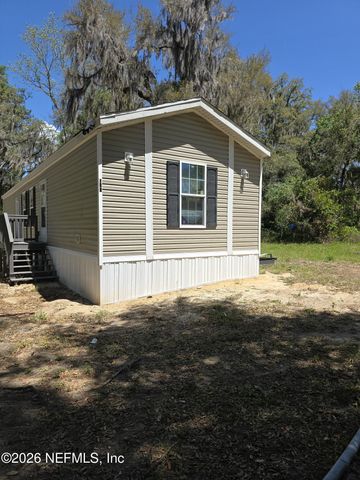 106 W MANITOBA Street, Florahome, FL 32140