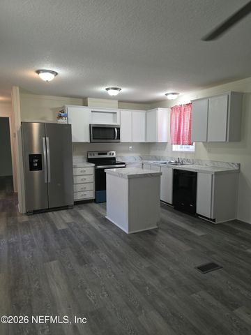 106 W MANITOBA Street, Florahome, FL 32140