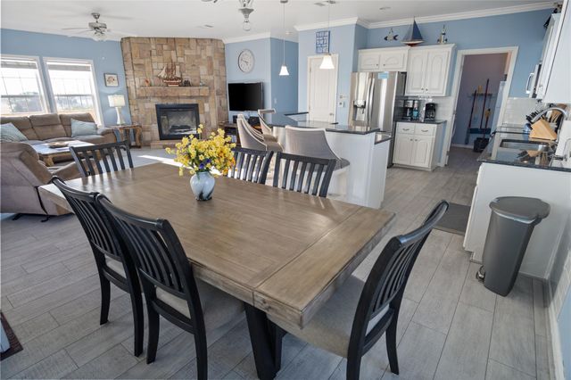 981 Dolly Street, Gilchrist, TX 77617