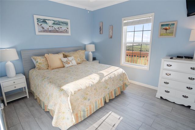 981 Dolly Street, Gilchrist, TX 77617