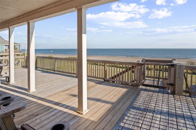 981 Dolly Street, Gilchrist, TX 77617