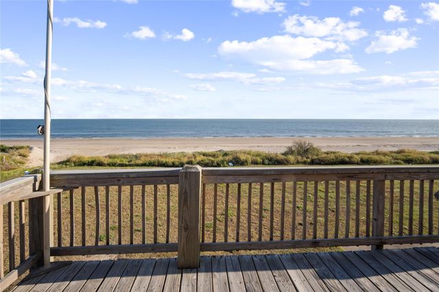 981 Dolly Street, Gilchrist, TX 77617