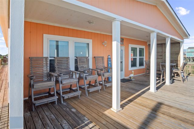 981 Dolly Street, Gilchrist, TX 77617